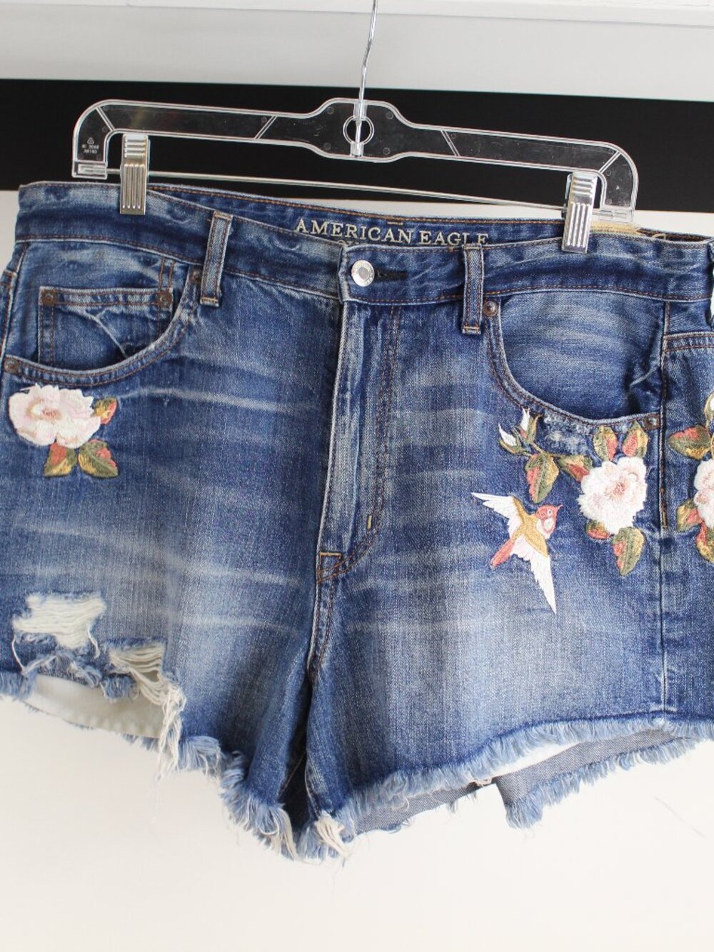 American Eagle Vintage High Rise Festival Embroidered Denim Shorts Floral Hummin